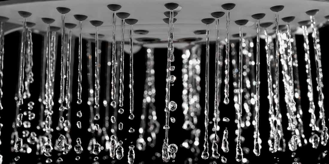 Showerhead spraying clean water