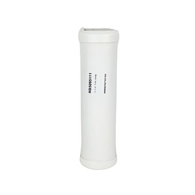 Cylindrical_white_filter_on_a_white_background