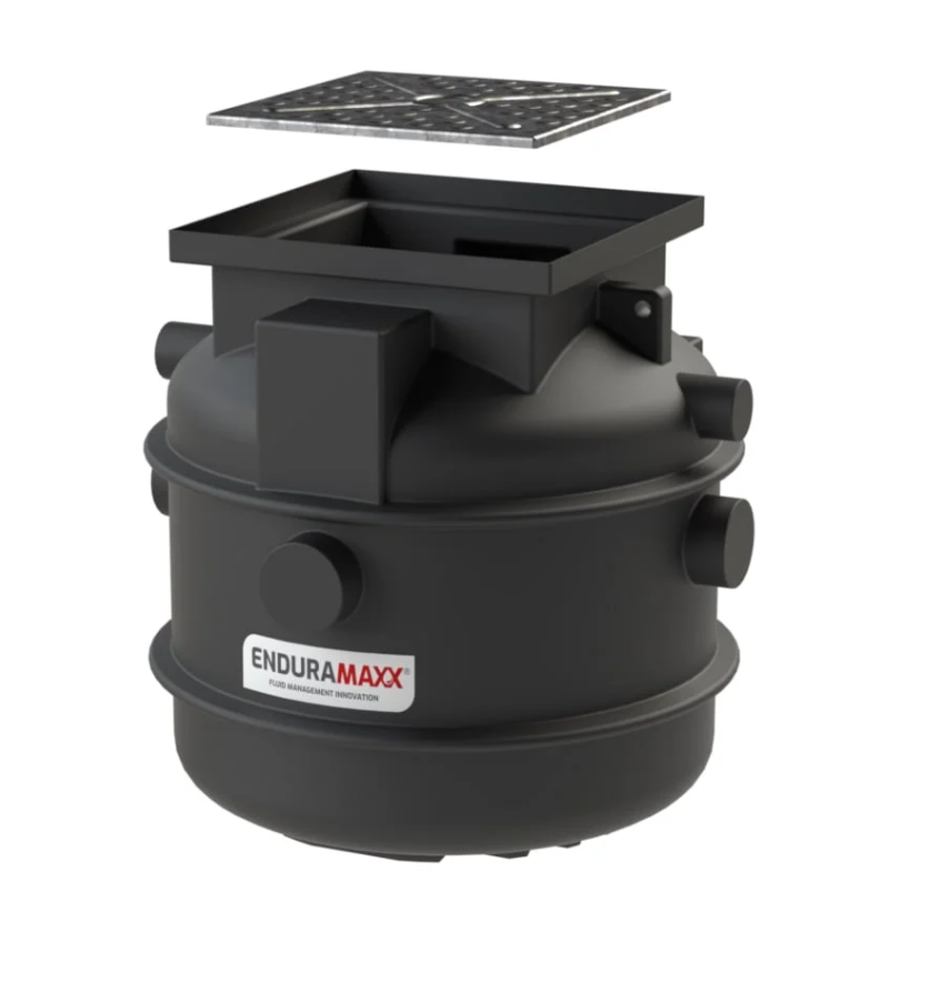 Enduramaxx  800 Litre Flat Base Underground Tank lid off