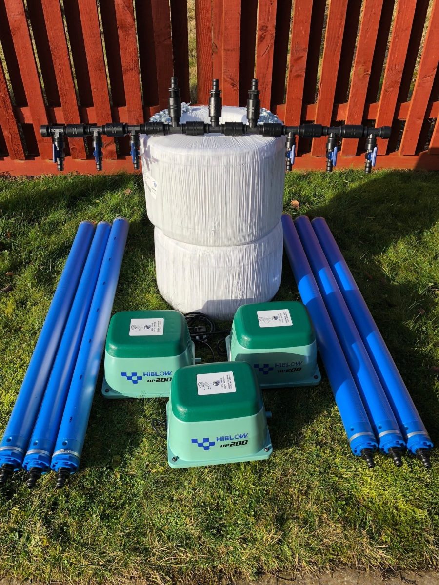 Extra Large Lake Aeration Kit delivers 600L/min of airflow through 80m of weighted airline to six 1m fine-bubble diffusers. Complete aeration solution for large lakes and water bodies